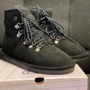 BearPaw KERRI Black SUEDE Lace Up HIKER Ankle Boot